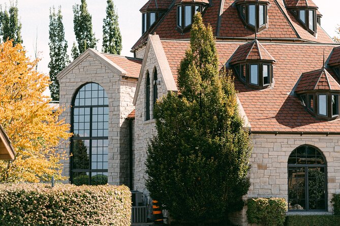 1 Hour Private Vineyard Dome Experience in Niagara-on-the-Lake - A host who sets the tone: from Rebecca to Tom to Alex