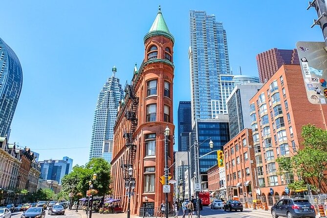 10 Hours Private City Tour in Toronto - Chartered Tour - The 60 Minutes of Late-Flight Waiting That Makes This Worth It