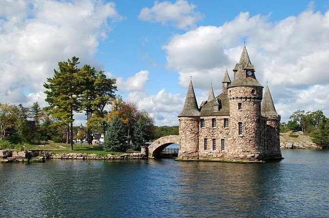 3-day Eastern Canada Tour from Toronto - Hotels, breakfasts, and the real comfort details on coach tours