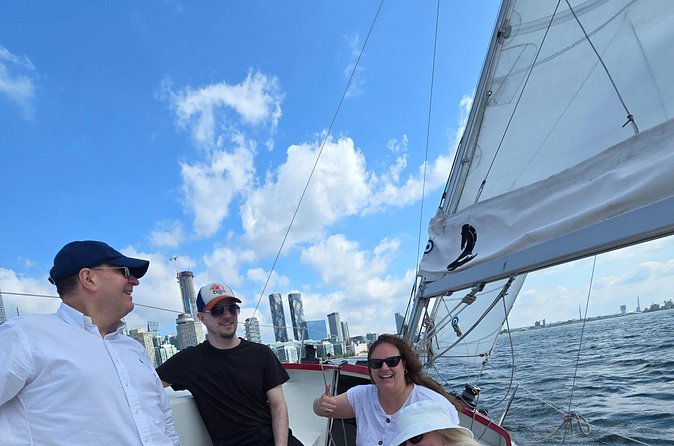 3hr Shared Sailing Adventure - What the small-group setup feels like in real life