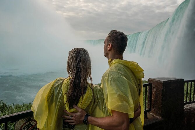 4-Hour Niagara Falls Boat Tour, Lunch & Maple Syrup Tasting - Pickup, group size, and the reality of a guided day