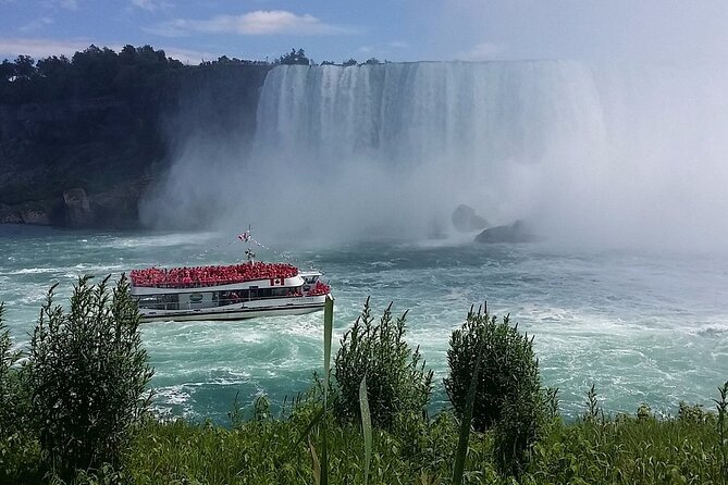 4hr Niagara Falls Canada Tour includes the Boat and tunnels - What the Guides Add (Dirk, Ron, and the Storytelling Factor)