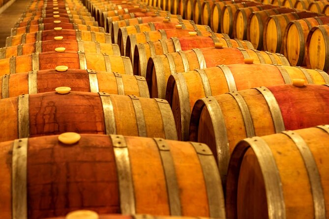 8 Hour Ontario Wine Tour with Cheese and Charcuterie - What a 9-hour Niagara Falls wine day feels like