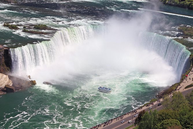 Best Niagara Falls Tour with Boat, Lunch & Journey Behind Falls - Stop 3: Journey Behind the Falls for Thunder in Bedrock Tunnels