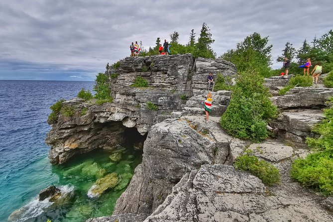 Bruce Peninsula Day Trip from Toronto - Group size and guide style: how the day stays fun without feeling chaotic