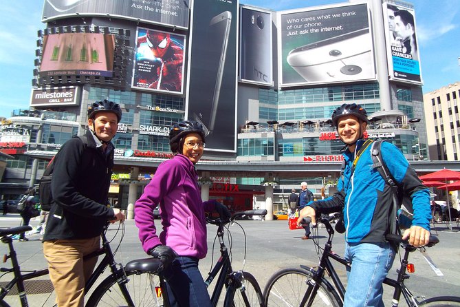 Downtown Toronto Bike Tour - How the tour handles Toronto traffic without turning it into a white-knuckle event