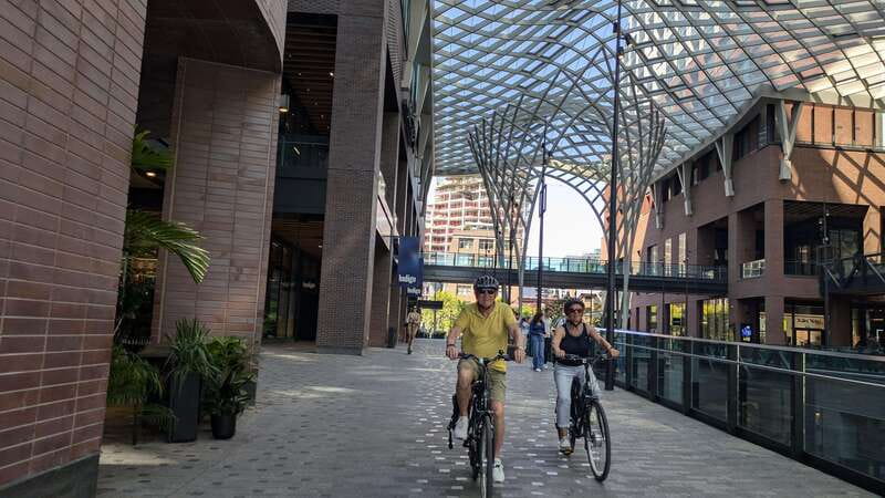 E-bike through Toronto's Dynamic Neighbourhoods - Meeting the tour: where to park your plans at 124 St Patrick Street