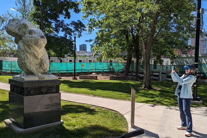 E-bike Toronto's Dynamic Neighbourhoods - Rosedale: fashionable, quiet, and quietly changing