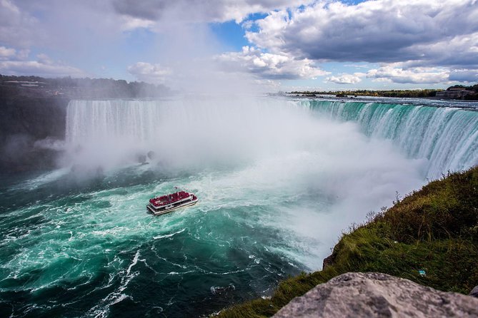 Fall for Niagara Tour - Getting around Niagara without self-driving: why this tour works