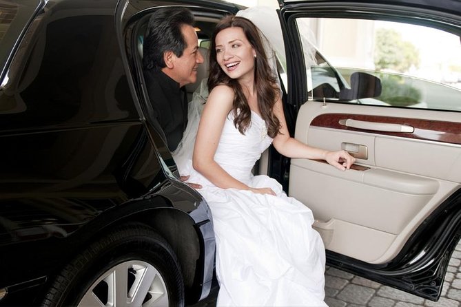 Fixed Price :- Private Transfers Niagara falls Hotel OR Pearson Toronto Airport - Niagara Falls to Pearson, minus the airport-chaos math
