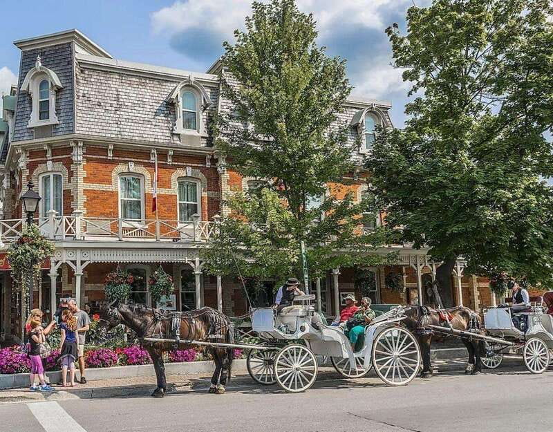 From Toronto: Niagara Falls Evening Tour With Boat Cruise - Niagara Parkway Photo Stops: Short Visits, Strong Visual Payoffs