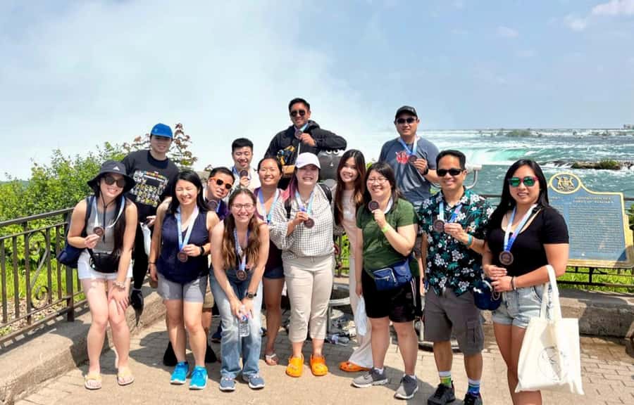 From Toronto: Niagara Falls Tour + Boat Ride and/or Journey - The guide factor: why people keep praising specific names