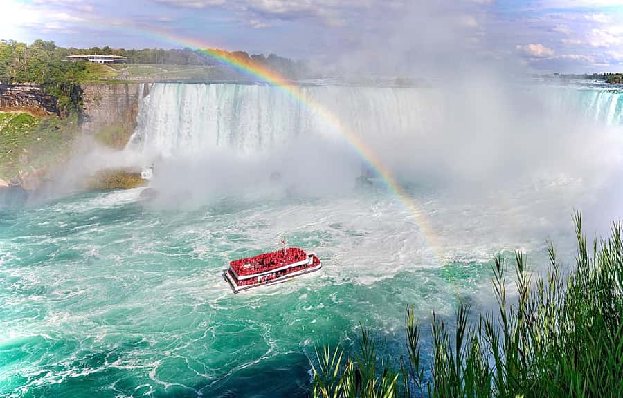 From Toronto: Niagara Falls Tour + Boat Ride and/or Journey - The ride up the Niagara Parkway: stories, timing, and quick photo stops