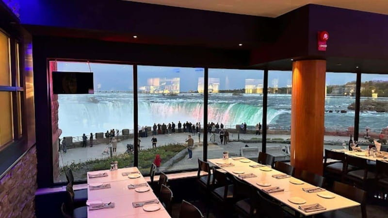 From Toronto: Niagara Falls Tour with Journey & Dinner - Niagara-on-the-Lake in winter: old-town charm with guided time