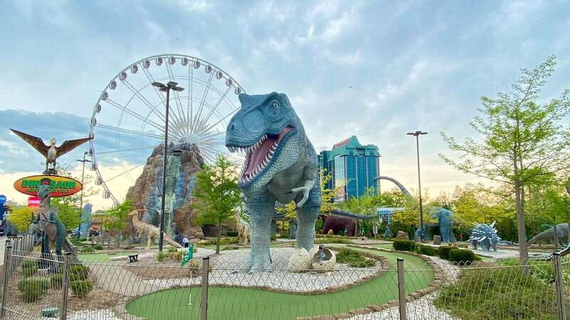 From Toronto: Niagara Falls Tour with Journey & Dinner - Clifton Hill: winter lights, free time, and where to aim your energy