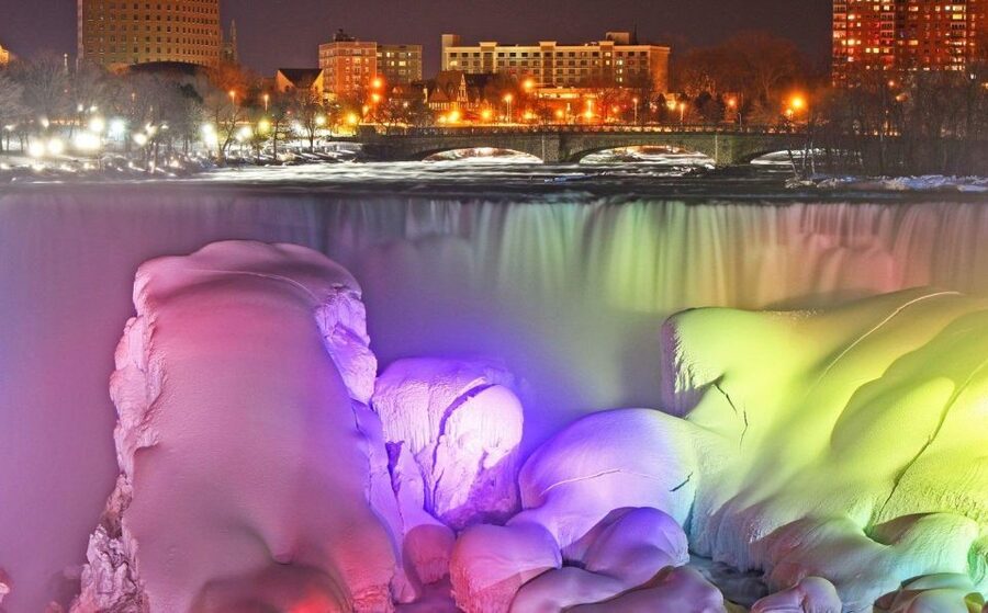 From Toronto: Winter Wonder of Niagara Falls Tour - Niagara-on-the-Lake: A Quick Change of Pace
