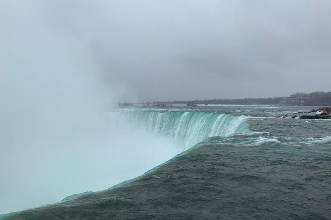Luxury Day Trip: Niagara on the Lake, Wine & Falls from Toronto - Niagara Falls at Table Rock: Horseshoe Falls views and the seasonal attraction choice