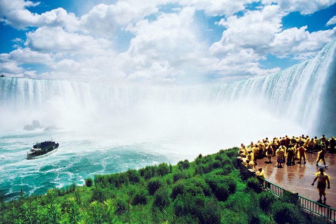 Luxury Private Tour of Niagara Falls from Toronto - Journey Behind the Falls: The One Stop for People Who Love Contrasts
