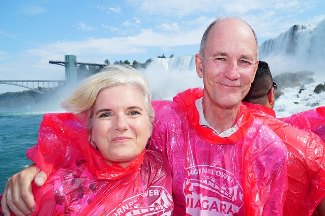 Luxury Small-Group Niagara Falls Day Tour from Toronto with Hornblower Cruise - Comfort and pace: why small-group feels different