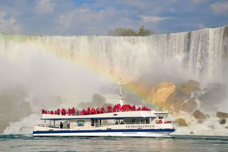 Mississauga: Niagara Falls Day Tours with Boat and Lunch - The guided drive: scenic Niagara Parkway stops with context
