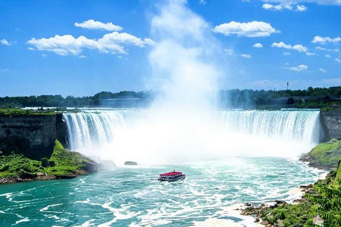 Niagara Falls and Niagara-on-the-Lake Day Tour from Toronto - Maple Leaf Place: a real Canadian taste stop, not a throwaway