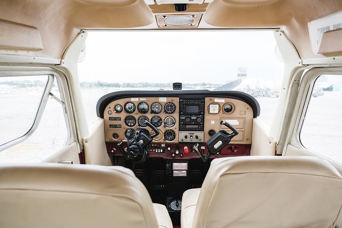 Niagara Falls Breathtaking Aerial Tour on Plane with iflyTOTO - Who you’ll trust: pilot commentary and how the tour is handled