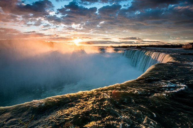 Niagara Falls Canada Day + Night Small Group Tour w/Falls Dinner - Niagara Parkway driving tour: useful stops without the legwork