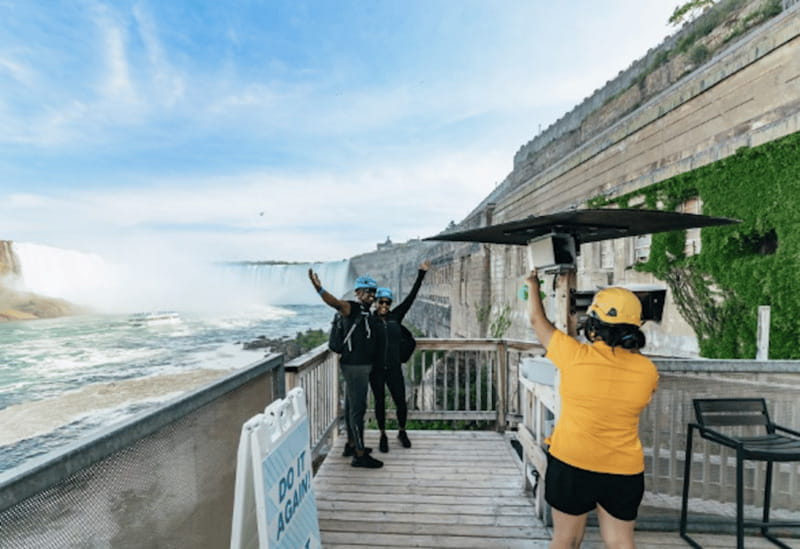 Niagara Falls, Canada: Early Bird Zip Line to The Falls - Early bird timing: how this trip changes your Niagara morning