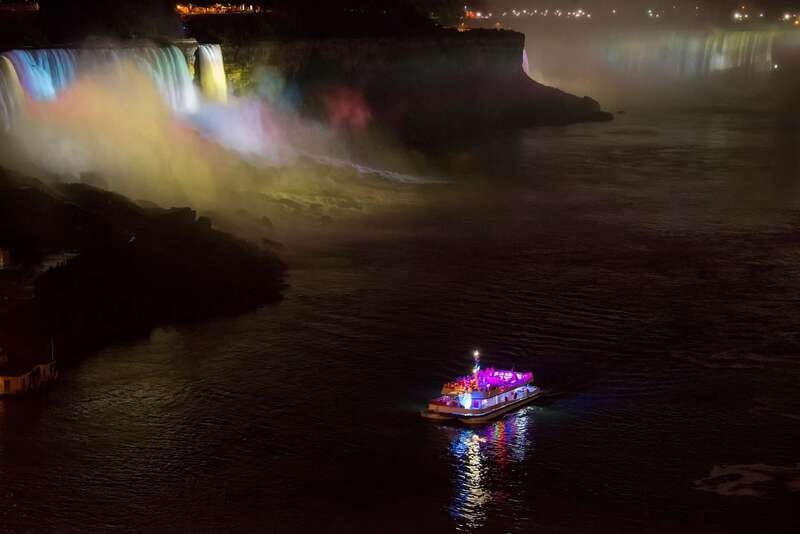 Niagara Falls, Canada: Evening Fireworks Cruise - The “down close” part: riverside patio staging before you board