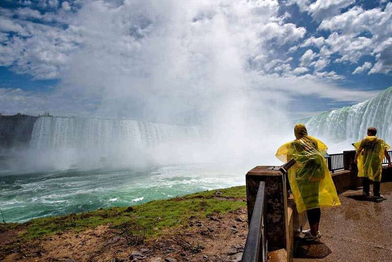 Niagara Falls, Canada: Sightseeing Tour with Boat Ride - Voyage to the Falls Boat Ride: Mist, Power, and Quick Photo Strategy