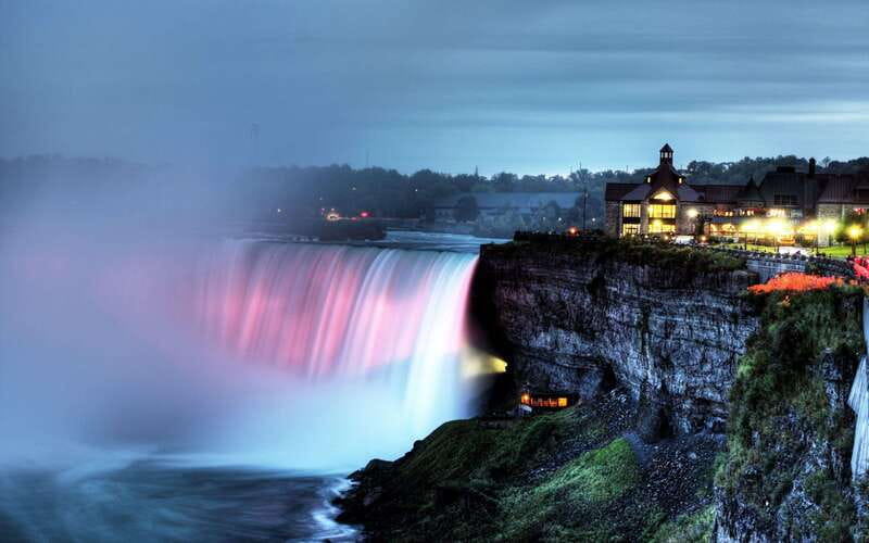 Niagara Falls, Canada: Sightseeing Tour with Boat Ride - The Hop-on Hop-off Photo Stop: Flex Time Built In