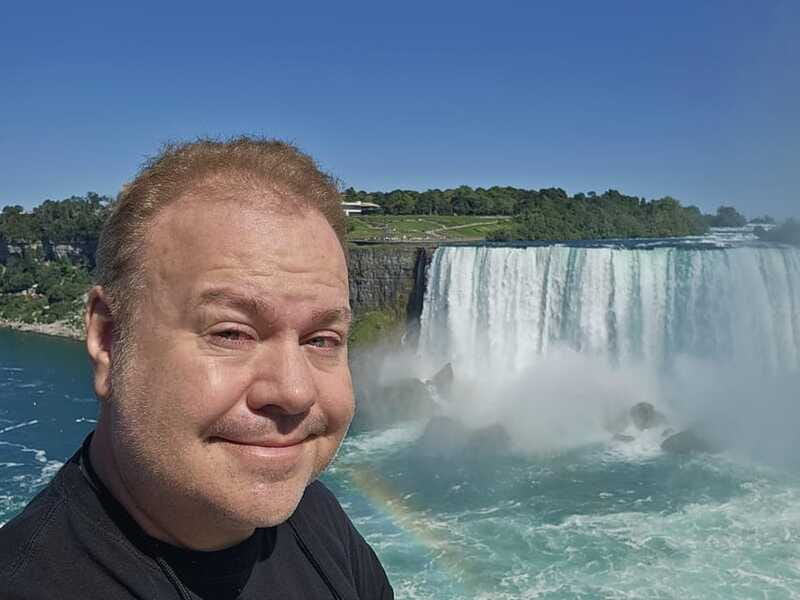 Niagara Falls: Canada with a Portuguese-speaking guide - Konzelmann Estate Winery on Lake Ontario: wine culture without the pressure