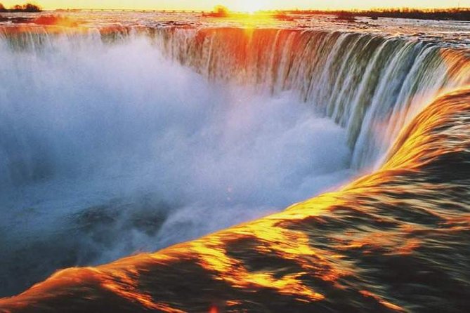 Niagara Falls Canadian Luxury Tour: Boat, Journey, Skylon & Lunch - Lunch in Niagara: when it adds value and when it’s a mixed bag
