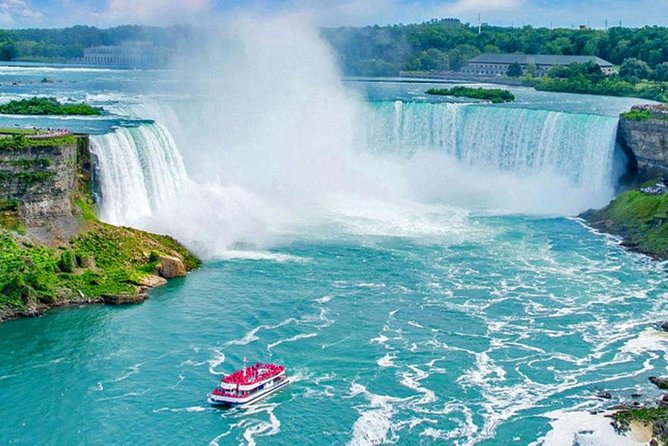 Niagara Falls Day Tour from Toronto - Meeting at Ripley’s Aquarium and starting early (8:00 am)