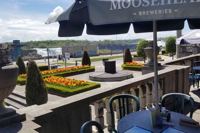 Niagara Falls Day Tour From Toronto with Fast track Niagara Cruise - Queenston Heights Park: The Scenic Pause That Adds Context