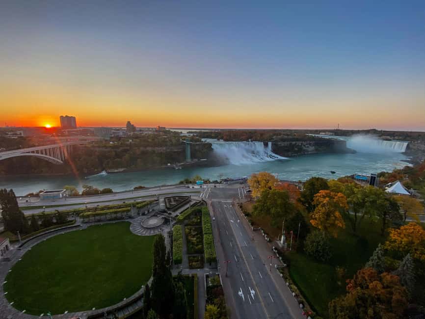 Niagara Falls from Toronto: Skip-the-Line Boat, Tower & JBF - Free time at Clifton Hill and the Horseshoe Falls: use it well