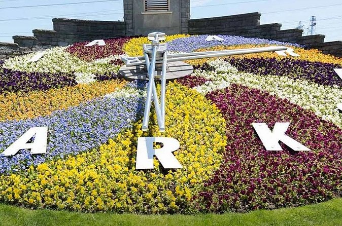Niagara Falls Guided Vehicle Tour Canada: Boat, Skylon & Journey - Niagara City Cruises: The Classic Ride (Plus the Winter Swap)