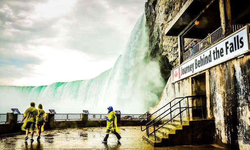 Niagara Falls Tour from Niagara Falls, Canada - Floral Clock, Dufferin Island, Power Plant, and Clifton Hill