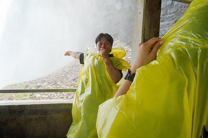 Niagara Falls Tour With Journey Behind the Falls & Boat Cruise - Walk, Pace, and Where the Guide Leaves You