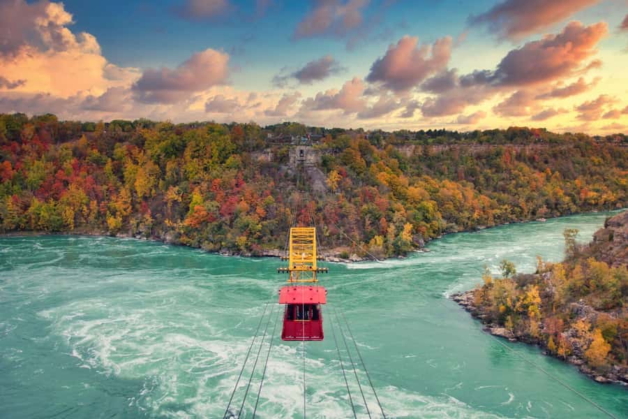 Niagara Falls Tour with Skip the Line Cruise - Morning Pickup From Toronto: The 55 York Street head start