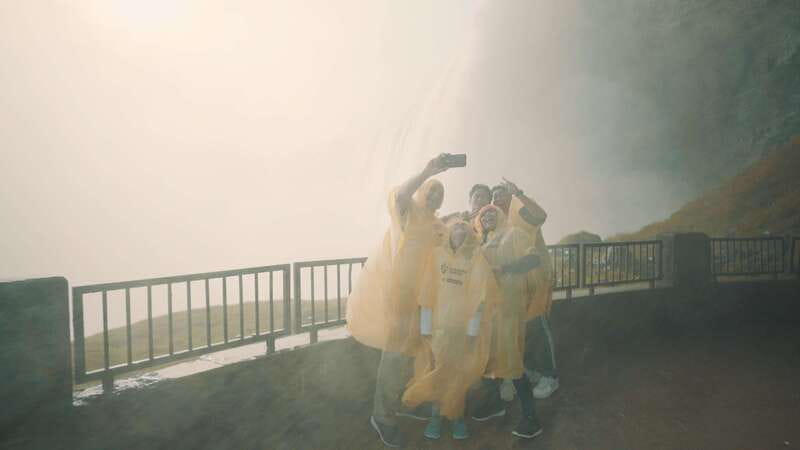 Niagara Falls: US & Canada Full-Day Tour & Lunch - Transportation and pacing: how the guide keeps things moving