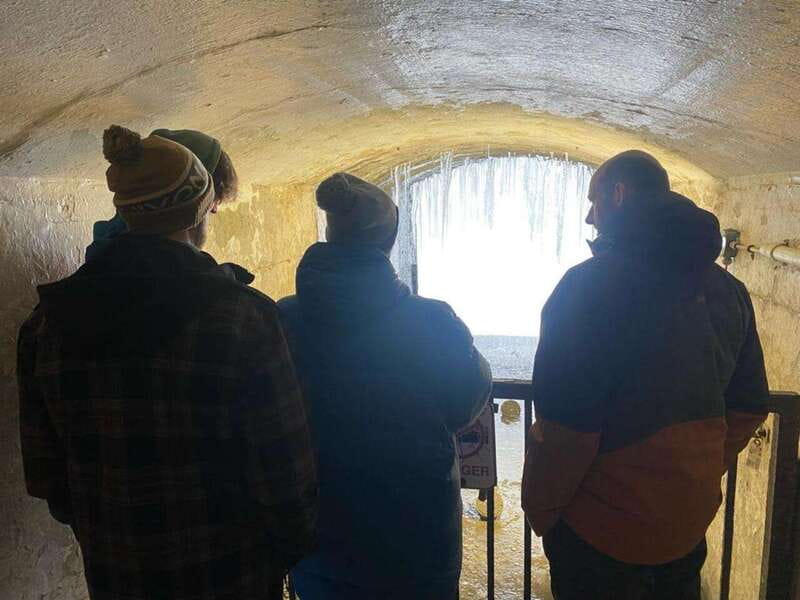 Niagara Falls: Winter Wonder Tour - Winter Views at Niagara Falls That Actually Make Sense