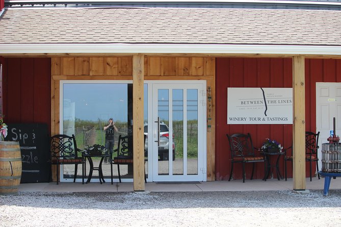 Niagara-on-the-Lake Grape to Glass Wine Experience - Guides in the spotlight: what you should look for during your tour