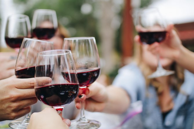 Niagara-on-the-Lake Small Group Wine Tour with Picnic Lunch - Lunch Break: Picnic-Style, Catered, and Often Flexible