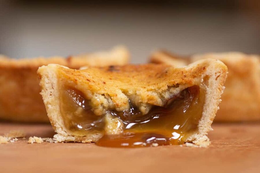 Niagara-on-the-Lake: Ultimate Canadian Food & Wine Tour - Stop 1: VIP maple syrup tasting before the shop opens