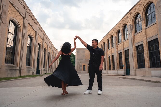 Personal Photoshoot Experience in Toronto - Choosing the Right Moments: Couples, Portraits, and Adventure Shots