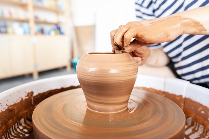 Pottery wheel class in Toronto Bay&Dundas - Where You Start in Toronto and What the Class Actually Does