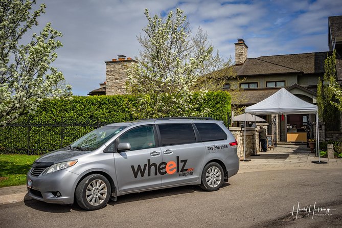 Private Customizable Niagara Day Trip/Wine Tour from Toronto - Niagara-on-the-Lake and Wineries: How Your Day Can Split