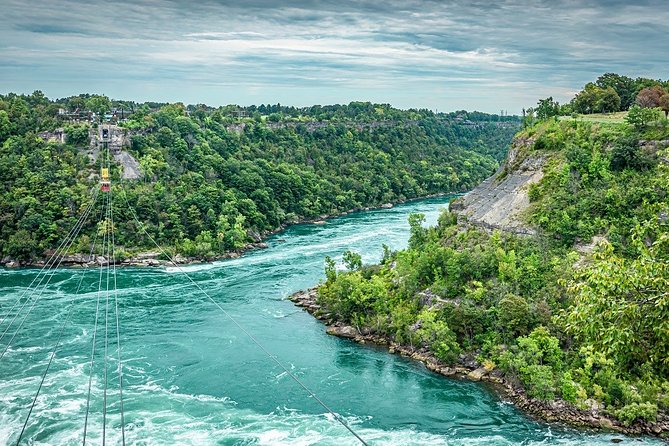 Private ONE-Way Direct Transfer Niagara Falls to Toronto Downtown - Driver touches that make the difference: communication, comfort, and flexibility