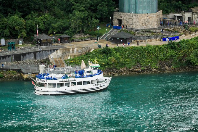 Private ONE-Way Transfer Niagara-on-the-Lake to Buffalo Airport - Border crossing basics: passports, timing, and your stress level